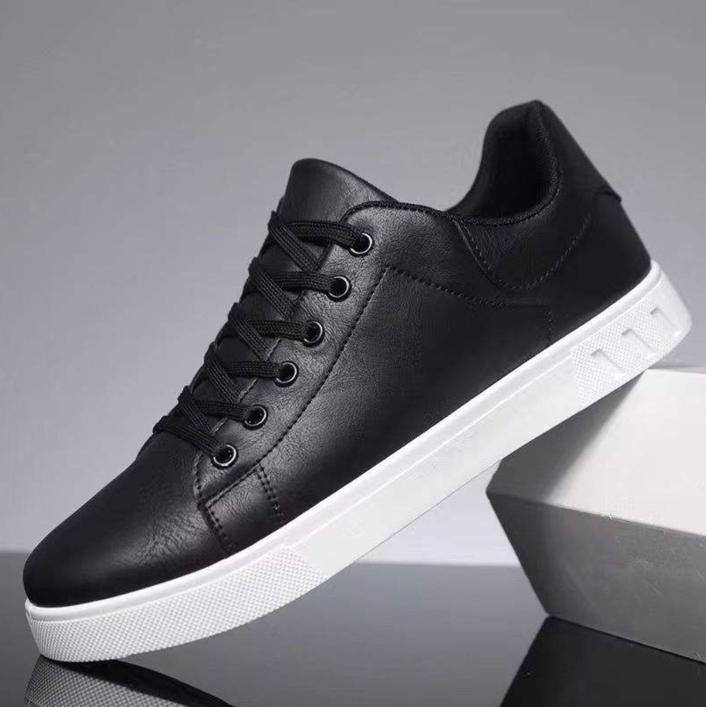 Men’s Casual Sneakers – Stylish Lightweight Everyday Trainers with Modern Streetwear Design