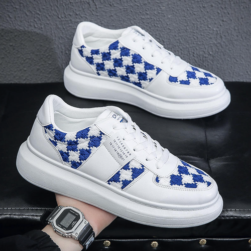 Light-Up Sneakers – Trendy LED Shoes with Stylish Illuminated Design for Kids & Adults